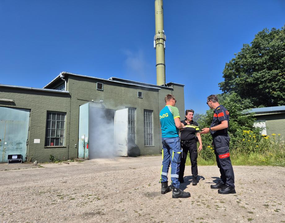 OvD-G, politie en brandweer bij stoomcentrale in Weeze