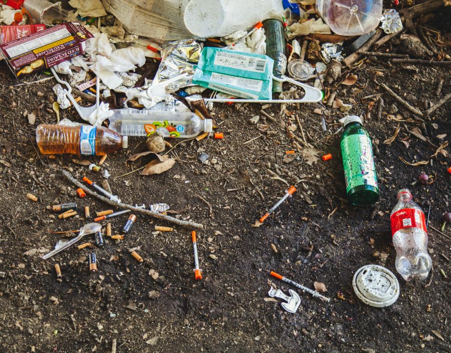 Drugsafval in de natuur